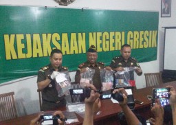 Sekretaris BPPKAD Gresik Ditetapkan Tersangka