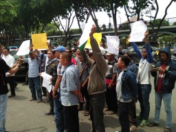 Warisan Nenek Moyang, Perubahan Jalan Desa Ditolak Warga