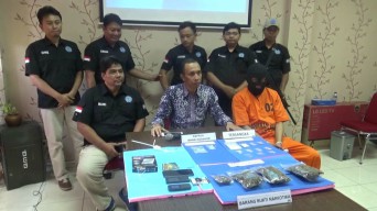 Pecatan Anggota Polri Edarkan Narkoba dari Jaringan Lapas Madiun