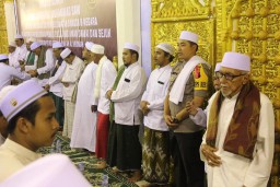 Untuk Keselamatan Bangsa, Polres Gresik Ajak Masyarakat Doa Bersama