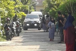 Terduga Teroris Asal Semarang Ditangkap Densus 88 di Perum Suci