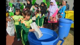 Peringati HAN, Guru dan Anak Didik Diajak Bersedekah Sampah