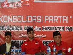 Wawali Ditunjuk Ketua PDI-P, Mantan Ketua Segel Kantor DPC