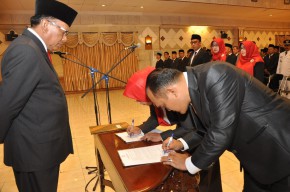 Usai Upacara HUT RI, Bupati Gresik Lantik 5 Pejabat Eselon II