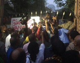 Dua Gubernur dan Kapolda Ditolak Masuk Asrama Mahasiswa Papua