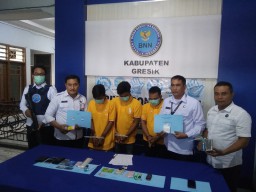 Berasal dari Satu Kampung di Balongpanggang, Tiga Pengedar Sabu Jaringan Lapas Porong Diringkus