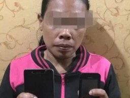 Butuh Uang, Emak asal Asemrowo Embat HP Juragan