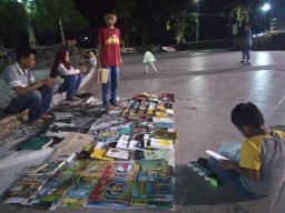 Perpustakaan Jalanan, Sediakan Buku Bacaan Gratis di Ruang Publik