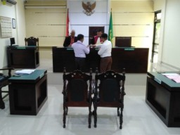 Setelah Absen, Kejari Malah Tidak Siap Tanggapan Gugatan Praperadilan Tersangka Mantan Kades Bulusari