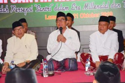Semua yang Melaksanakan Ajaran Islam dengan baik Adalah Santri