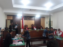 Ditakuti Pakai Nama Pejabat Kejaksaan Tinggi, Berat Badan Kabag Umum Pemkab Gresik Turun 2 Kg