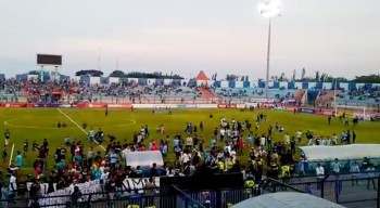 Dibawah Tekanan LA Mania, Persela Menang Tipis atas Badak Lampung