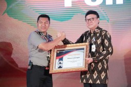 Layanan Publik Polres Lamongan Diganjar Penghargaan  