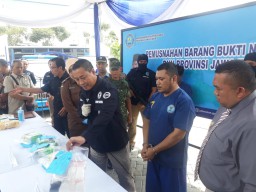 Sabu-sabu 5,26 Kg Dibakar, Satu Pengedar Ditembak Mati
