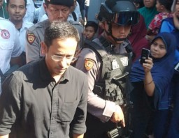 Tinjau ke Lokasi, Mendikbud Bakal Usut Kasus Ambruknya Atap SDN Gentong