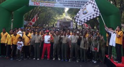 Biar Kompak, Anggota Polres dan Kodim 0817 Gresik Diajak Olahraga Bareng