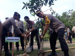 Tambah Luasan RTH, Polisi Sumbang Penanaman Seribu Pohon
