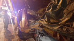 Tabrak Truk Mogok, Bapak dan Anak Tewas