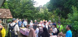 Puluhan Turis Terpikat Keindahan Alam Bawean