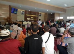 Blangko Terbatas, Pelayanan E-KTP di Lamongan Dikeluhkan