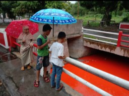 Perubahan Warna Air Anak Sungai di GKB, DLH Pastikan Bukan Limbah B3