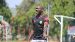Slot Pemain Asing Penuh, Persebaya Rekrut Bek Naturalisasi