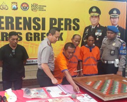 Arena Perjudian Lintas Daerah di Bungah Diobrak, Lima Orang Jadi Tersangka
