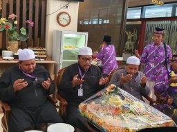 Pemberangkatan Jamaah Umrah di Gresik Dijadwal Ulang, Biro Travel : Tidak Ada Biaya Tambahan
