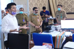Wagub Emil Sambangi Kantor Disperindag Jatim