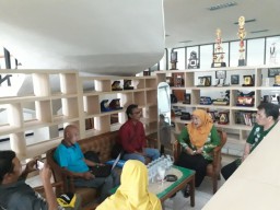 Minta Hasil Audit Keuangan BUMDes Gerbo Dipercepat, Warga Gerudukan ke Inspektorat