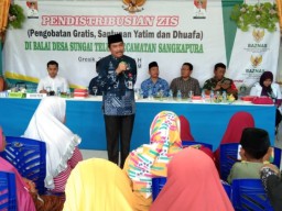 Temui Masyarakat Bawean, Wabup Qosim Sosialisasi Kesehatan Lawan Corona
