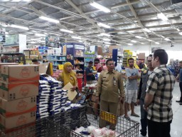 Cegah Panik Buying,  Kini Beli Bahan Pokok Dibatasi