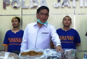 Edarkan Tembakau Gorila Untuk Obati Corona