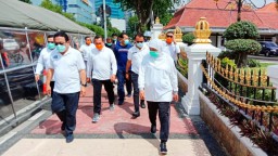 Khofifah Ingatkan Selalu Berjemur dan Bahagia  