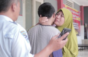 Kurangi Kapasitas Rutan, 527 Napi di Jatim Dibebaskan