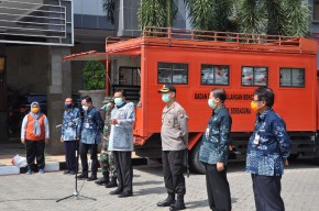 Imbas Covid-19, Pemda Gresik Mulai Distribusikan Paket Sembako Untuk Warga Terdampak