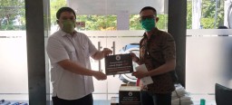 Badko HMI Jatim Salurkan Bantuan APD untuk Tenaga Medis