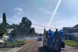 Rumdis TNI AL Sidoarjo Disemprot Desinfektan dan Fogging