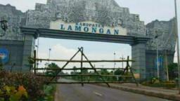 Viral Gambar Gapura Masuk Lamongan Diportal Dipastikan HOAX