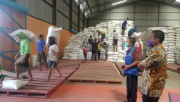 2.400 Ton Beras Disiapkan Pemkab Kediri Bantu Warganya