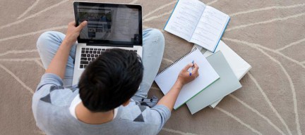 Dosen ITS Rekomendasi Belajar Online Hemat