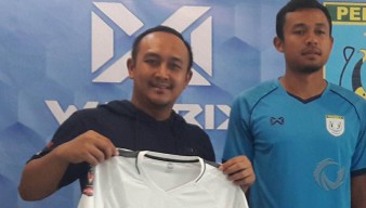 Persela Lelang Jersey Pemain Hasilnya Disumbangkan Beli APD