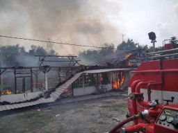 2 Rumah di Sroyo Bojonegoro Ludes Terbakar, Padi 13 Karung Aman