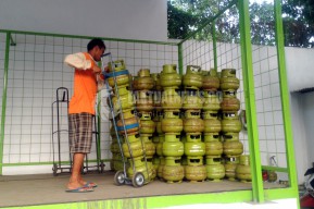 Gas Melon Langka di Bojonegoro, Harga Naik hingga Rp35 Ribu per Tabung