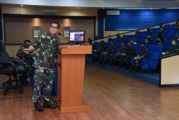 Gubernur AAL Beri Arahan Jelang Ujian Skripsi Taruna