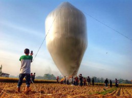 Polres  Ponorogo Amankan 15 Balon Udara