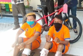 Alap-alap Sepeda Pancal Dibedil Kakinya