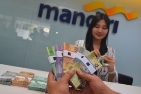 Hadapi Lebaran, Perbankan Kurangi Penukaran Uang Tunai
