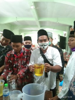 RMI NU Gresik Bekali Satgas Pesantren Buat Cairan Disinfektan