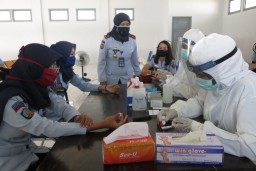 Pegawai Rutan Kelas II A Porong Jalani Rapid Tes